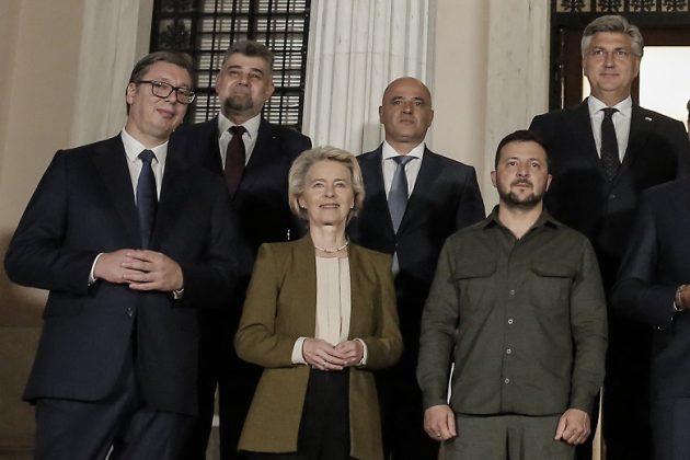Ukrainian President Volodymyr Zelenskyy has met with his Serbian counterpart, Aleksandar Vucic, at an EU-West Balkans summit in Greece. (EPA-EFE/KOSTAS TSIRONIS)
