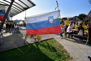 An alleged Euronews report detailing how Ukrainians attacked a German man for flying a Slovenian flag is fake, the publication has stated. (EPA-EFE/IGOR KUPLJENIK)