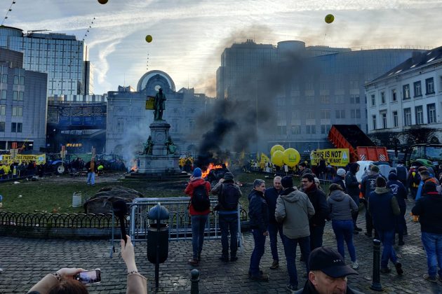 Farmers brought their message of frustration and anger directly to Brussels law-makers on February 1 by bringing the EU quarter to a standstill. (Peter Caddle/Brussels Signal)