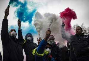 France’s mainstream political parties are losing French voters on the road to the European Parliament seats. EPA-EFE/IAN LANGSDON