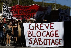 French protesters were on September 18 staging a day of nationwide disruption in a show of anger over President Emmanuel Macron's budget policies, with mass protests expected, transport chaos and clashes between police and demonstrators. EPA/GUILLAUME HORCAJUELO