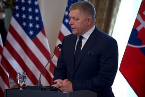 Slovakia's prime minister on Wednesday threatened to cut emergency electricity supplies to Ukraine if its neighbour does not reopen a pipeline that brings Russian oil to Slovakia and Hungary. (Photo by Zuzana Gogova/Getty Images)