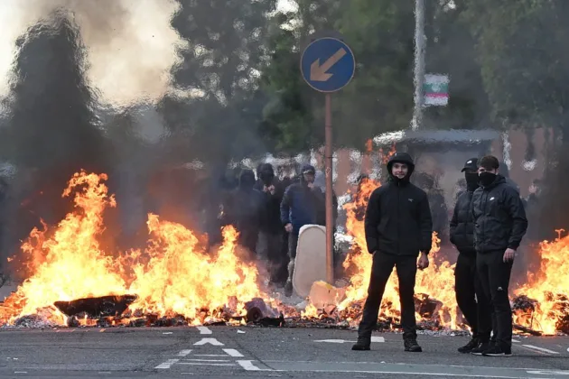Anti-immigration riots break out in Belfast