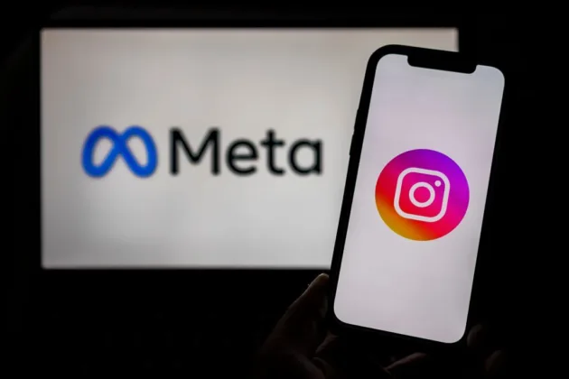 Meta, the owner of Facebook, Instagram and WhatsApp, is urging European policymakers to reconsider proposals restricting teenagers’ access to social media, arguing that age verification should be handled at the app-store level rather than through blanket bans. (Photo illustration by Ezra Acayan/Getty Images)