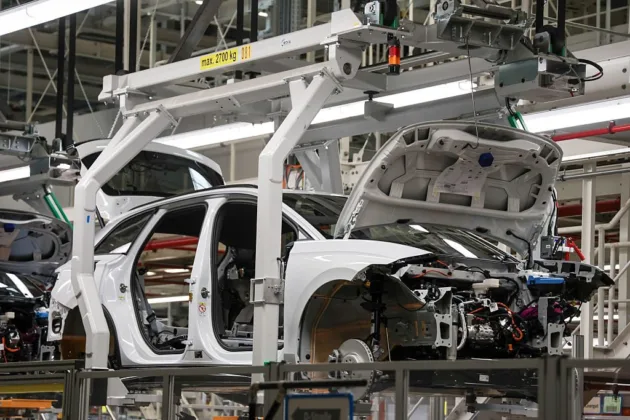 Nine EU governments resist Brussels plan to electrify company fleets