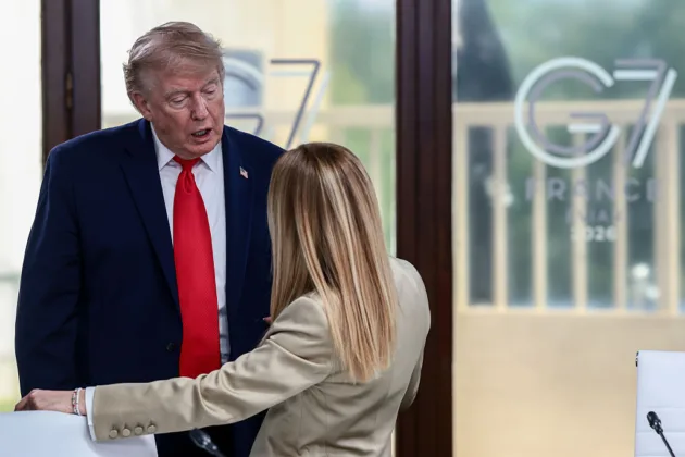 Trump rounds on Meloni again