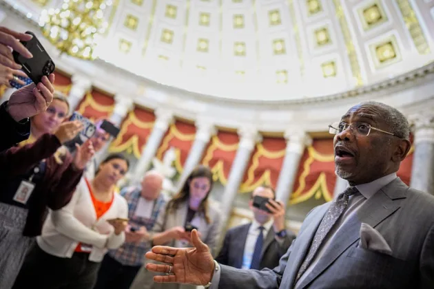 US House to vote on Ukraine military aid and Russia sanctions